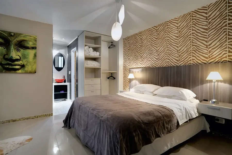 Interior — Orange Suite