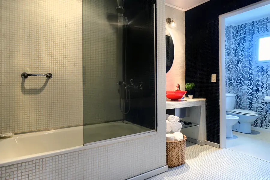 Interior — Violet Triplex